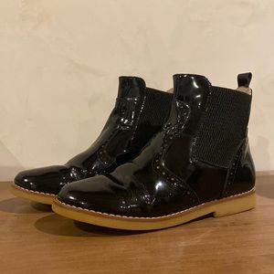 Elehantito black patent leather boots, Girls size 2